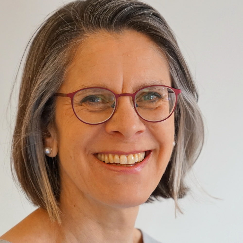 Silvia_Tobias_BodenQI Silvia Tobias ist Expertin und Mitglied der nationalen Begleitgruppe, deren Aufgabe es ist, konkrete Maßnahmen für die Standardisierung des IQSols zu empfehlen.