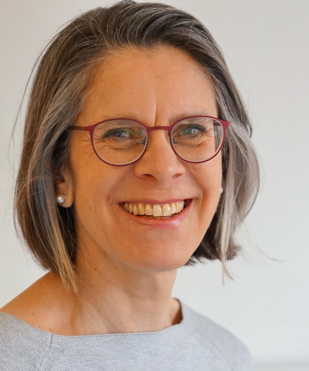 Silvia_Tobias_BodenQI Silvia Tobias ist Expertin und Mitglied der nationalen Begleitgruppe, deren Aufgabe es ist, konkrete Maßnahmen für die Standardisierung des IQSols zu empfehlen.